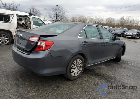 2012 Toyota Camry Base z USA, uszkodzony, nr VIN 4T1BF1FK2CU018885